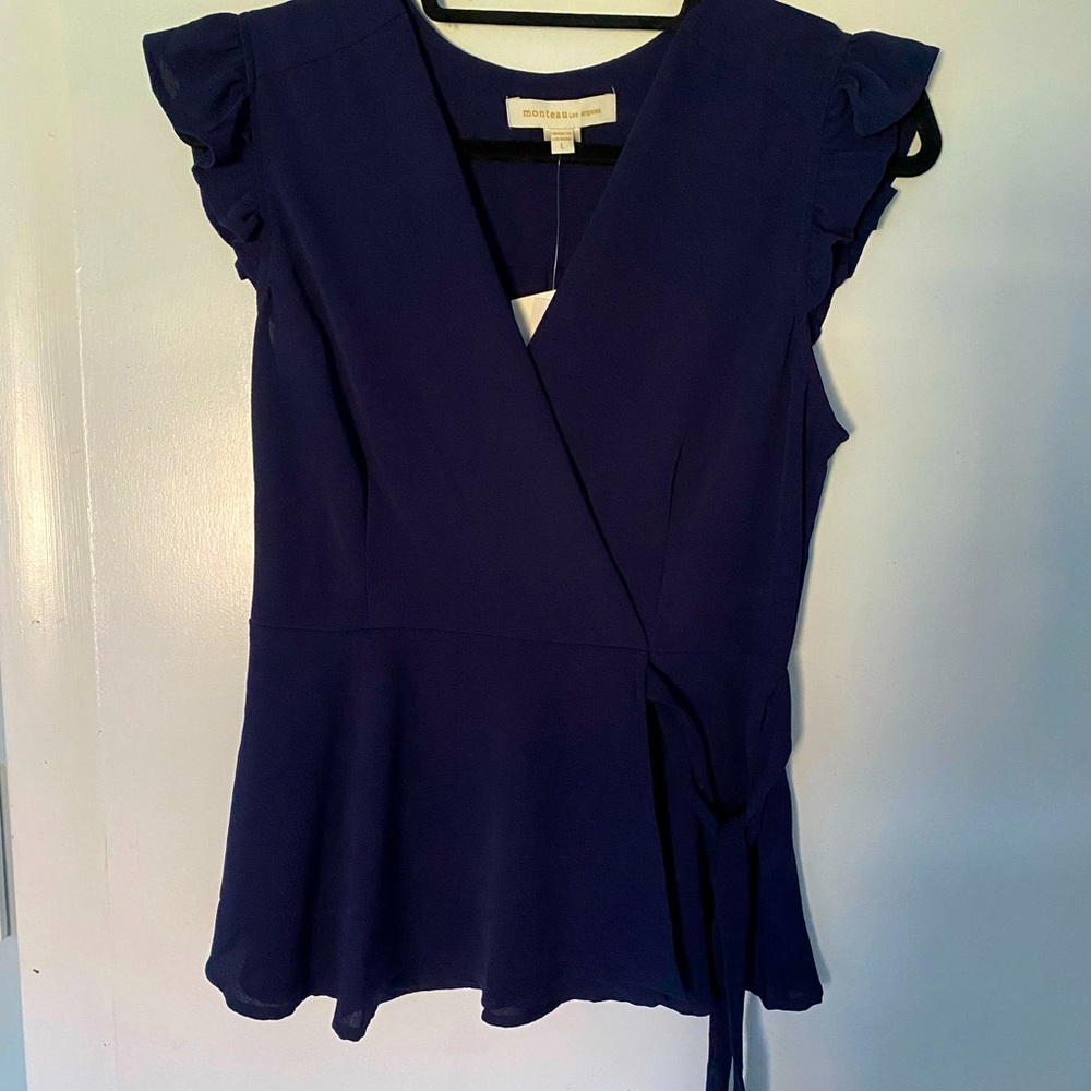 Cute top from Monteau, great for work or play